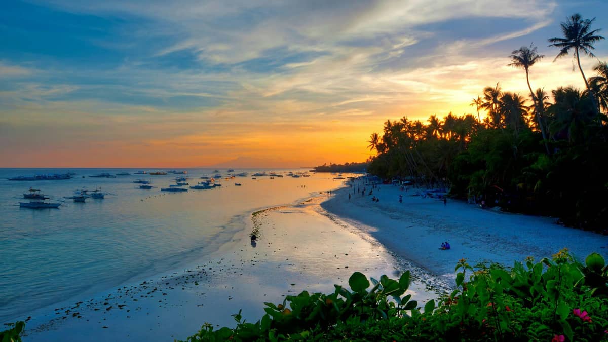 Relax at Panglao Island & Alona Beach